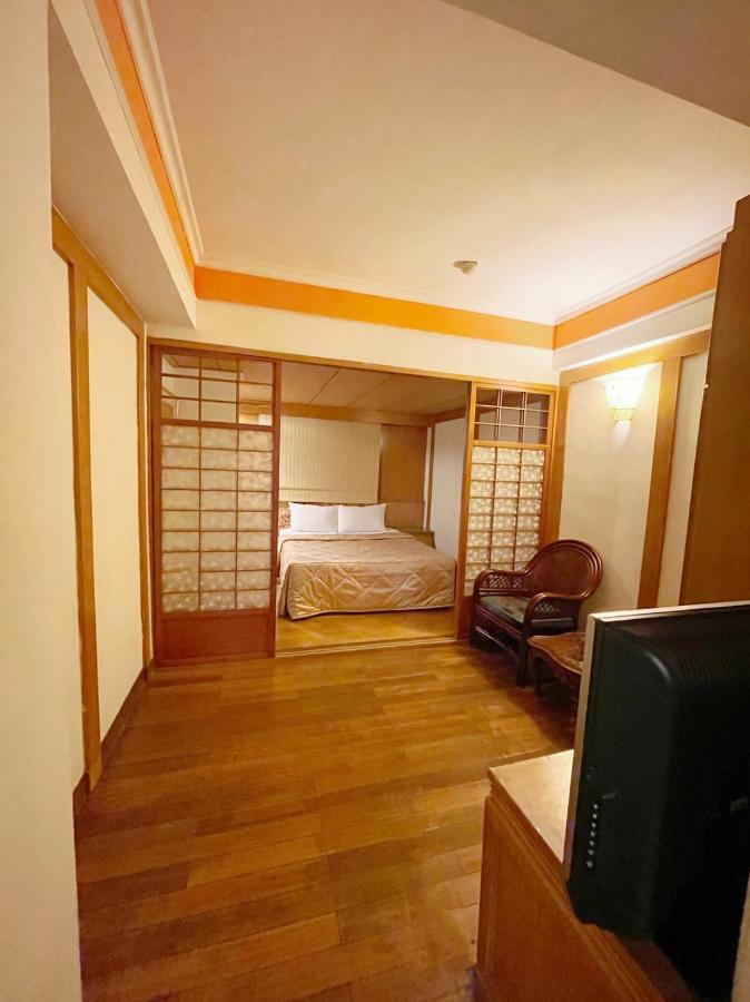 Family Hotel - Linsen 台南 エクステリア 写真
