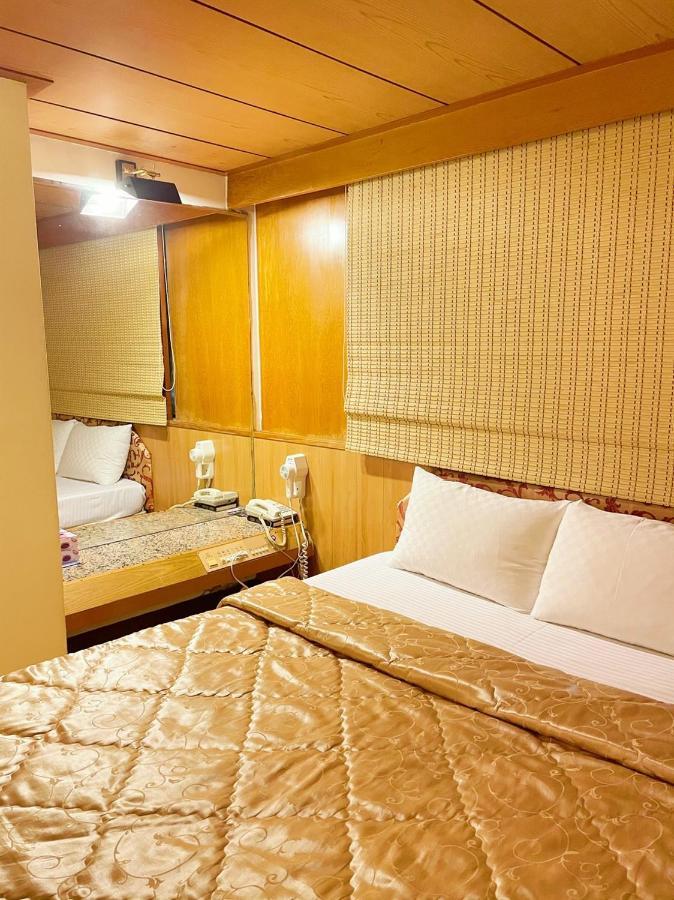Family Hotel - Linsen 台南 エクステリア 写真