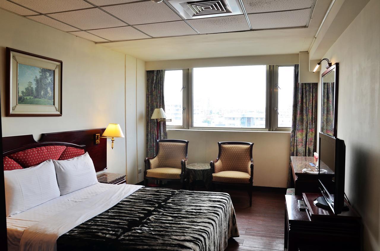 Family Hotel - Linsen 台南 エクステリア 写真