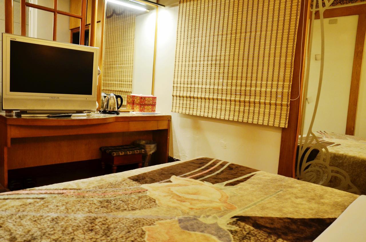 Family Hotel - Linsen 台南 エクステリア 写真