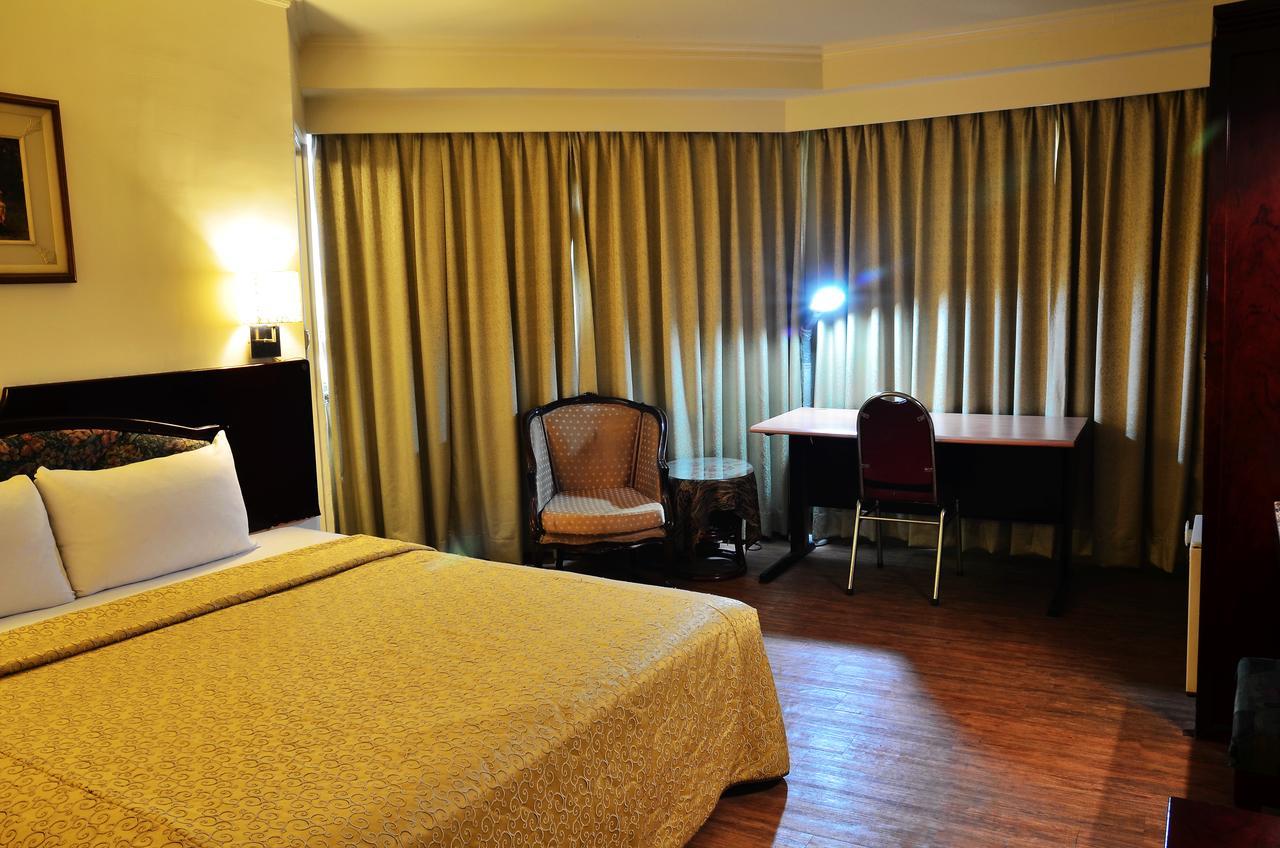 Family Hotel - Linsen 台南 エクステリア 写真