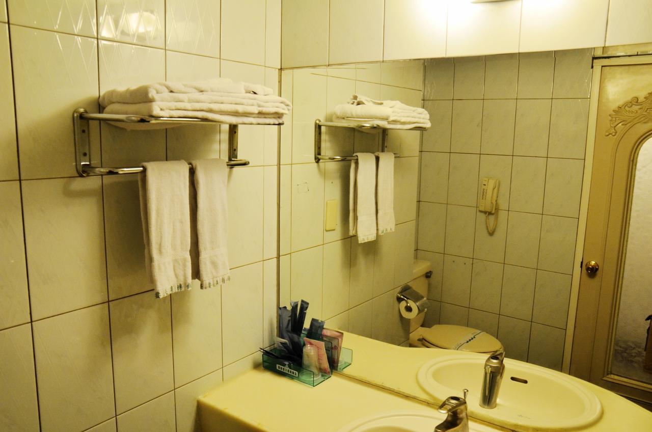 Family Hotel - Linsen 台南 エクステリア 写真